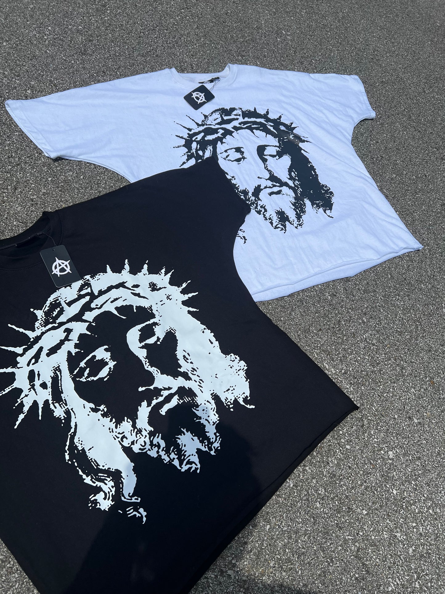 “JESUS” OVERSIZED-TEE